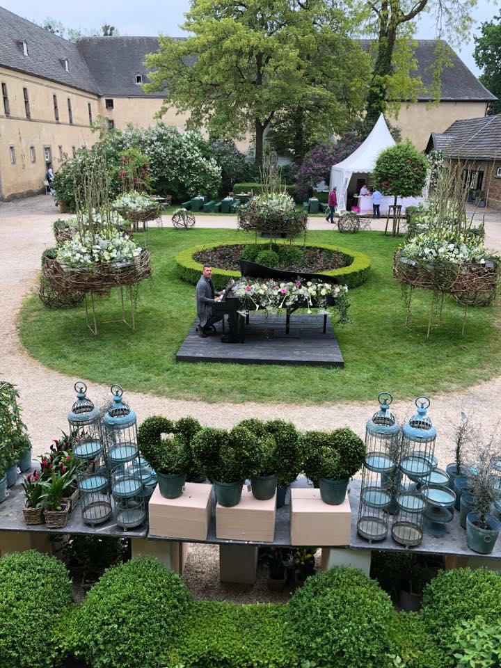 Florale Gestaltung im Schlossgarten